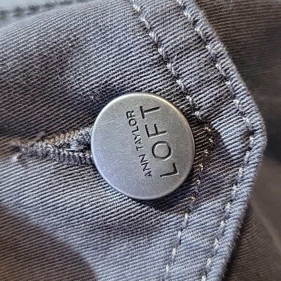 Ann Taylor Loft Grey Button Up Jean Jacket 98% cotton, 2% spandex Size L - Picture 6 of 8
